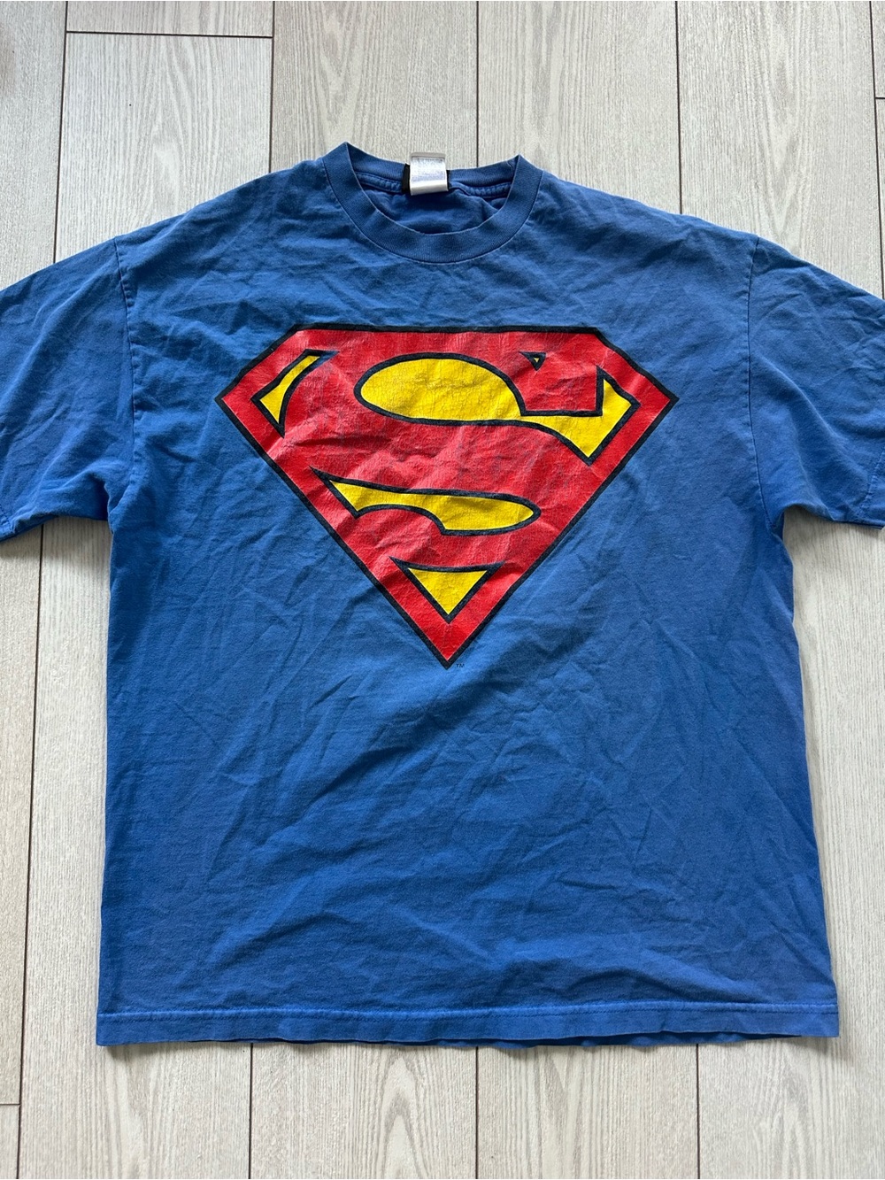 Warner Bros. Blue Tee with Red & Yellow Superman  XL